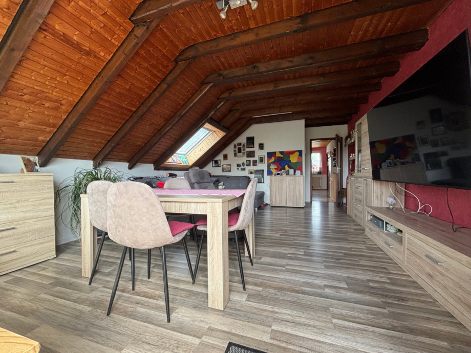 Wohnzimmer Dachgeschoss Wohnung Mehrfamilienhaus Neuenrade