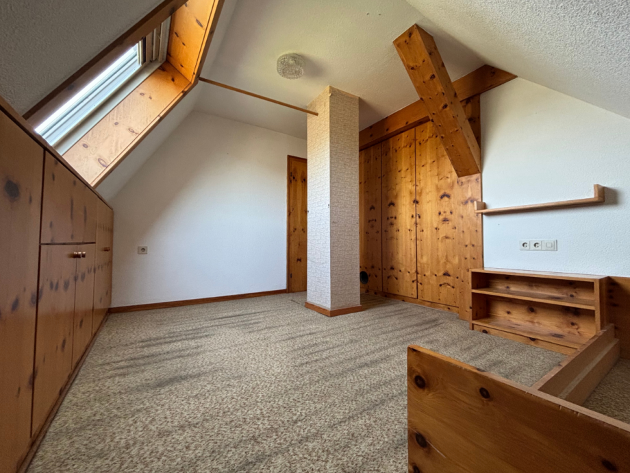 Schlafzimmer 2 DG Einfamilienhaus Balve