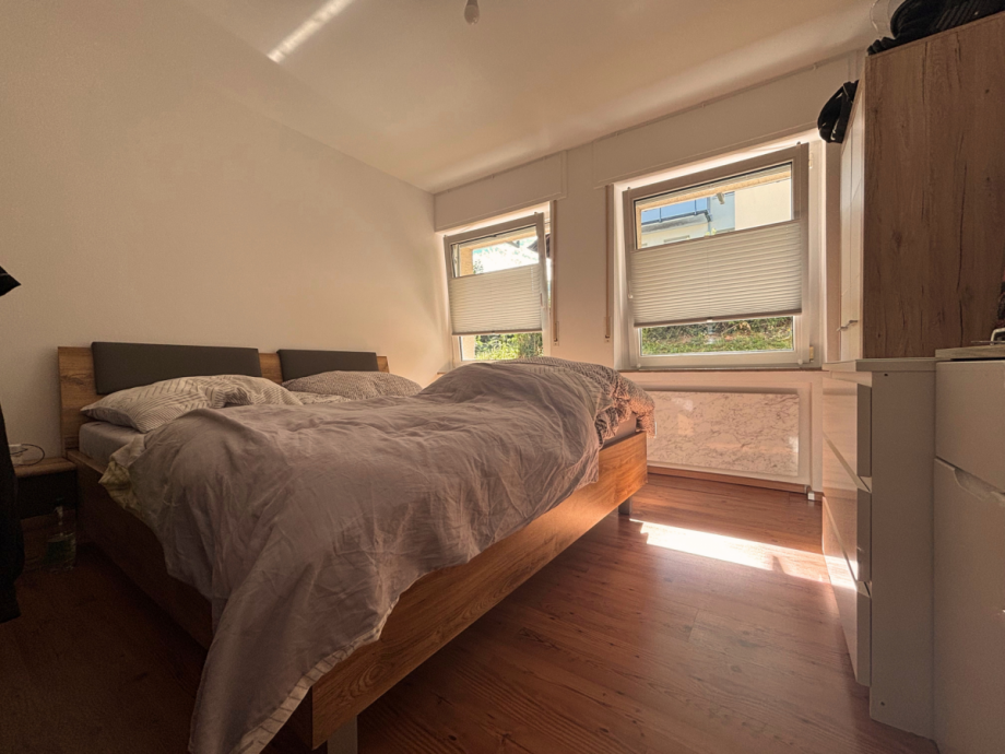 Schlafzimmer Souterrainwohnung Balve