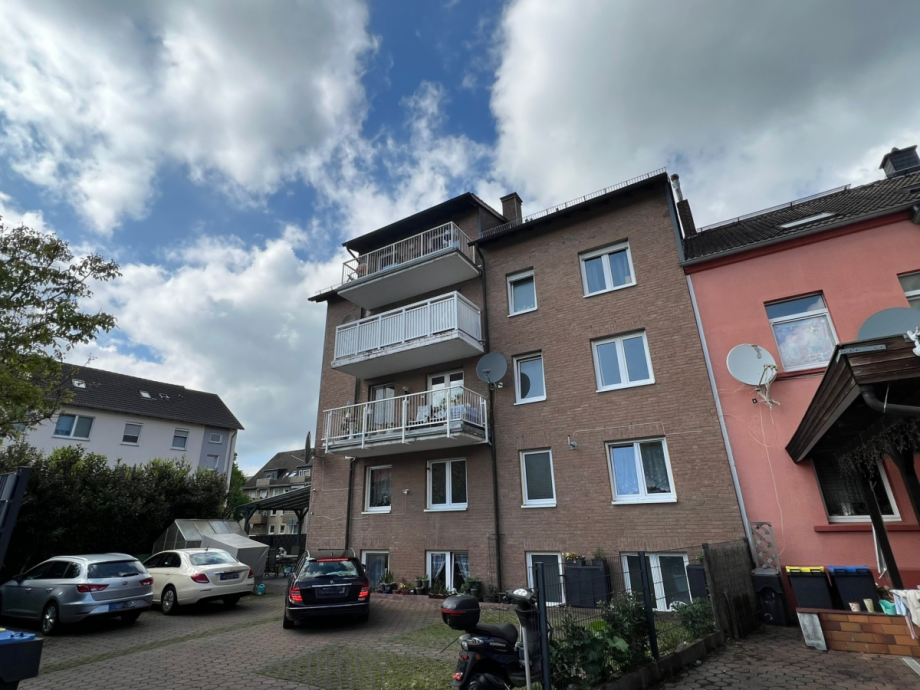 Hausansicht Dachgeschosswohnung Iserlohn