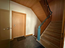 Treppenhaus Altbau trifft Komfort: Viel Raum auf drei Etagen