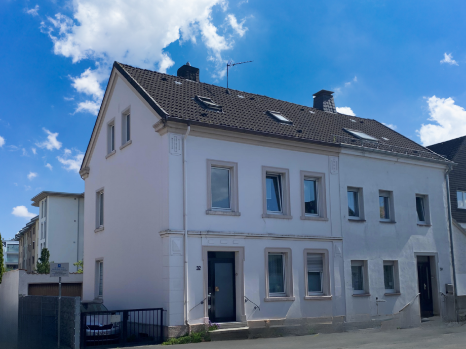 Hausansicht Doppelhaush�lfte Menden (Sauerland)