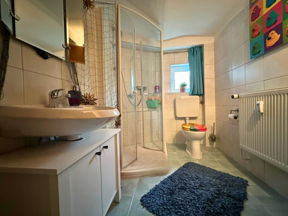 Badezimmer Hauptwohnung Erdgeschoss Doppelhaush�lfte Balve