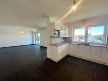 Wohnk�che Erdgeschosswohnung  Dornr�schen  erwacht aus ihrem Sch�nheitsschlaf