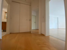 Flur Einliegerwohnung Stil. Raum. Charakter. Stadtvilla mit 2 Apartments in Neuenrader Toplage