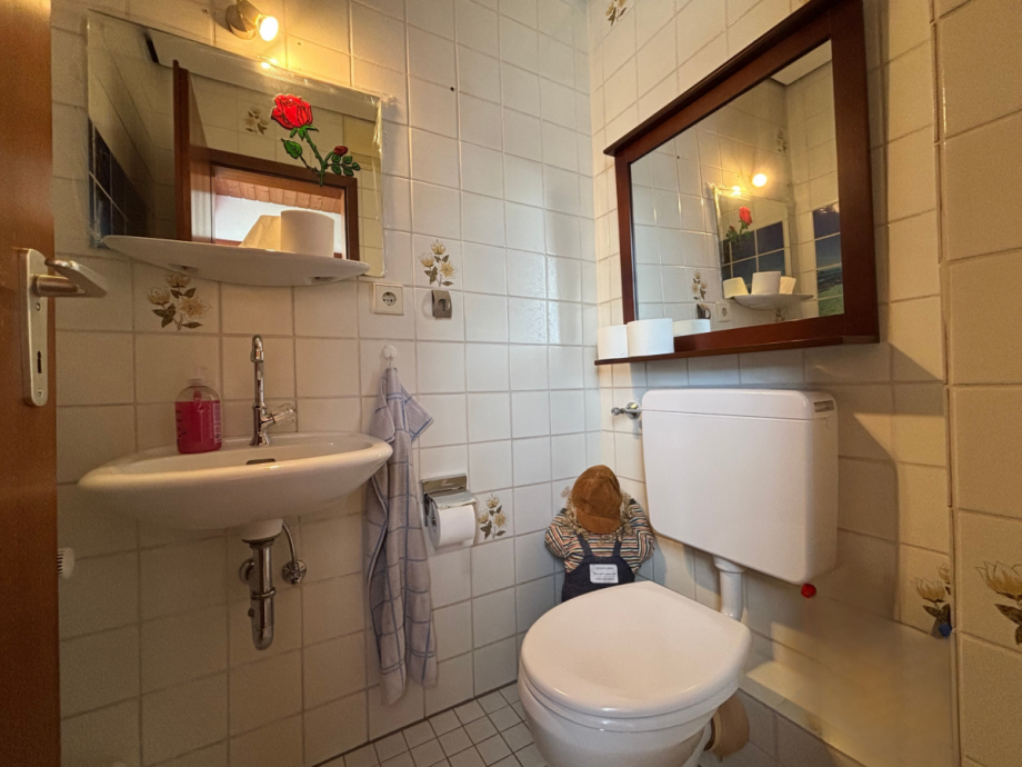 G�ste-WC Dachgeschoss Wohnung Mehrfamilienhaus Neuenrade