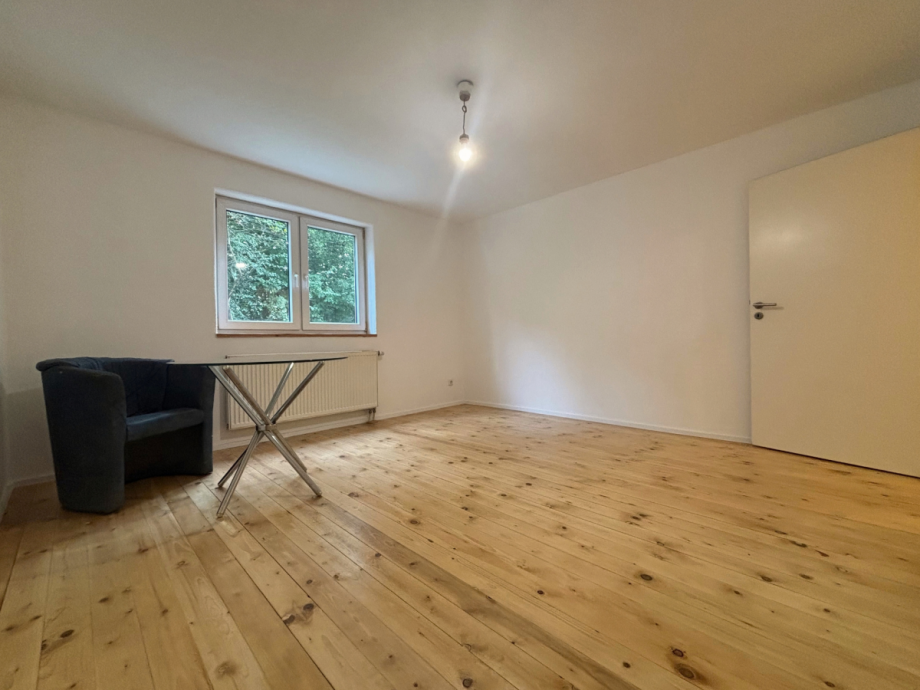 Schlafzimmer 1 UG Einfamilienhaus Balve