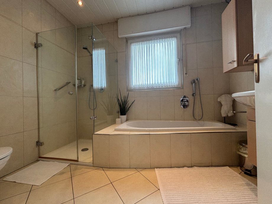 Badezimmer OG Reihenhaus Neuenrade