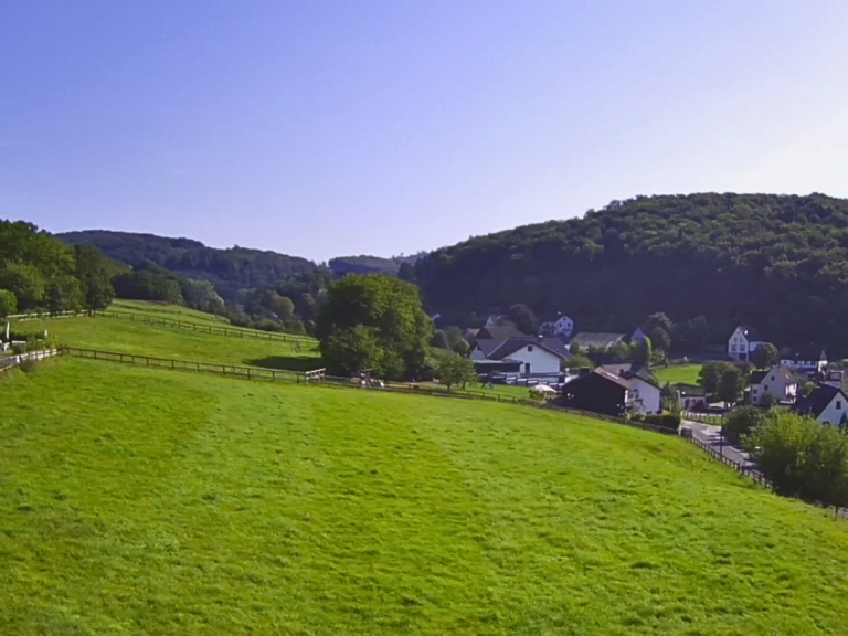 Grundst�cksansicht Balve Wohngrundst�ck Wohnen, wo die Natur Zuhause ist - idyllische Lage mit Wohlf�hlcharakter