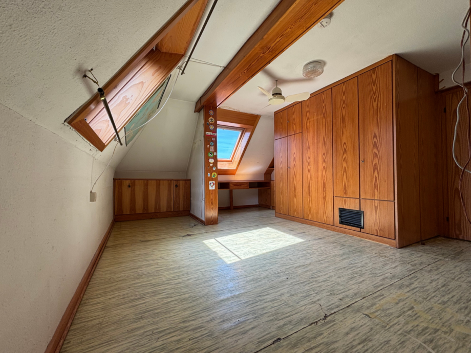 Schlafzimmer 1 DG Einfamilienhaus Balve