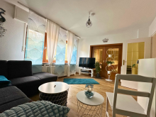 Wohnzimmer OG Altbau trifft Komfort: Viel Raum auf drei Etagen