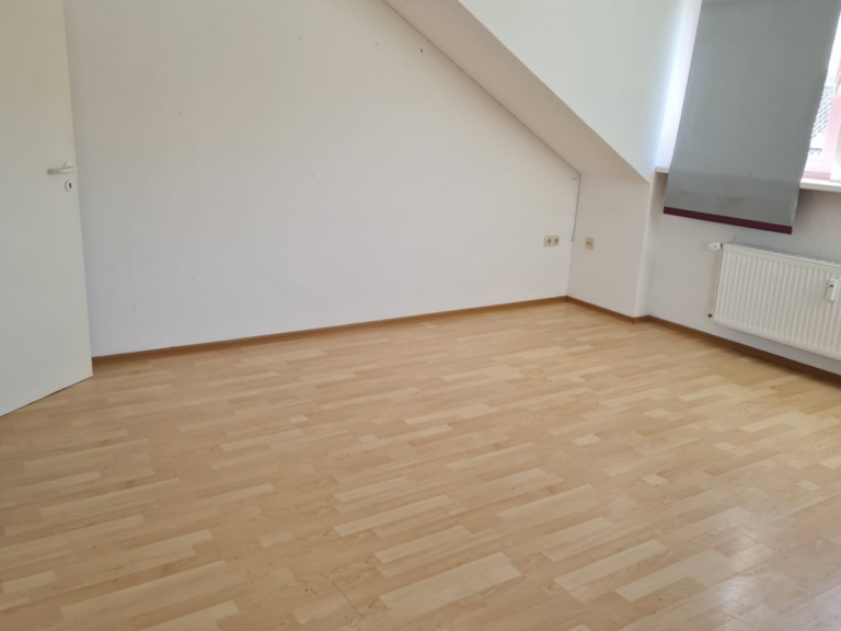 Wohnzimmer Neuenrade Dachgeschosswohnung Solide Eigentumswohnung in Neuenrade
