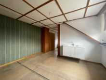 Zimmer DG Stadtnahe Doppelhaush�lfte mit Garten und Garage - ideal f�r Handwerker & Gestalter