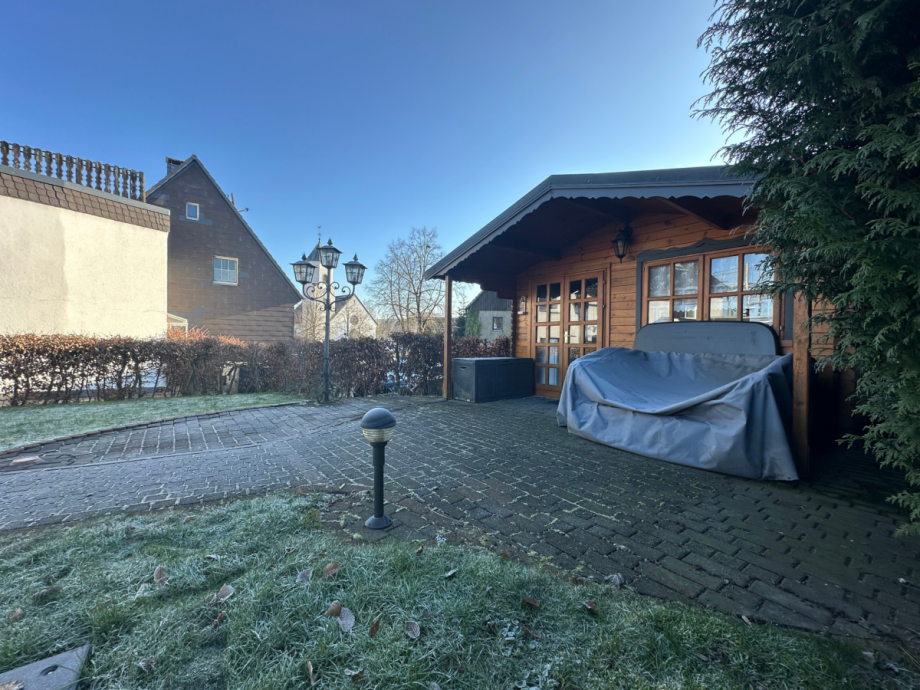 Garten Doppelhaush�lfte Balve