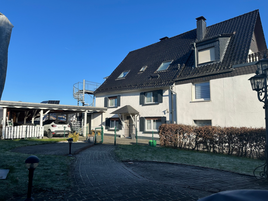 Hausansicht Doppelhaush�lfte Balve