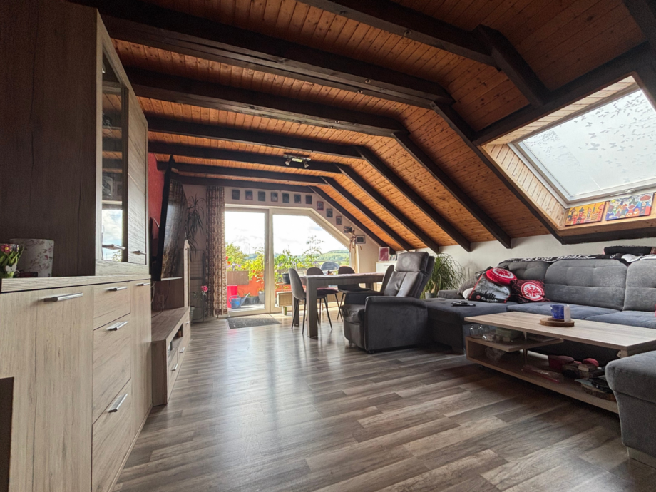Wohnzimmer Dachgeschoss Wohnung Mehrfamilienhaus Neuenrade