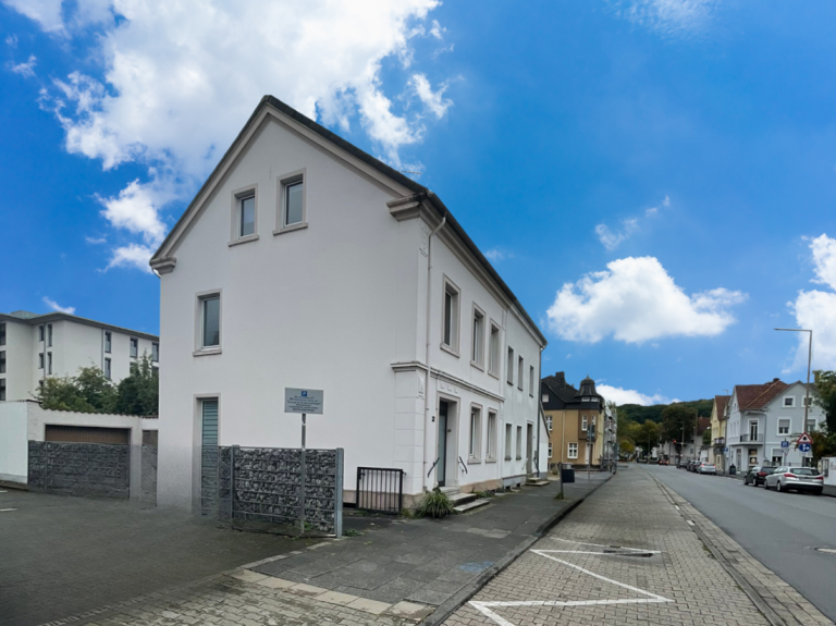 Hausansicht Menden (Sauerland) Doppelhaush�lfte Stadtnahe Doppelhaush�lfte mit Garten und Garage - ideal f�r Handwerker & Gestalter