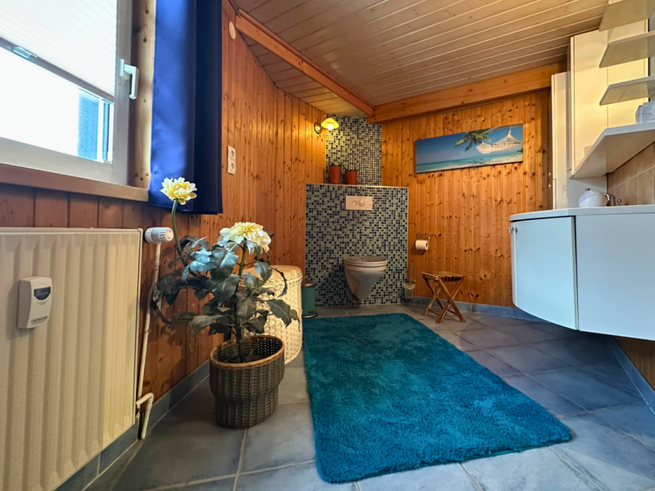 Badezimmer Hauptwohnung Obergeschoss Doppelhaush�lfte Balve