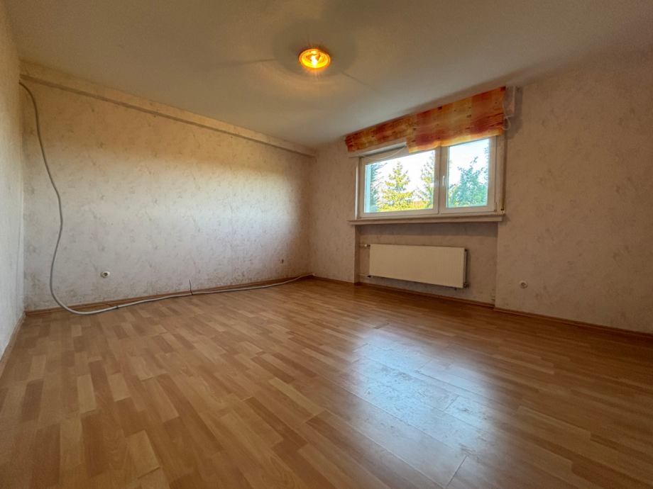 Zimmer 1 Untergeschoss Einfamilienhaus Altena