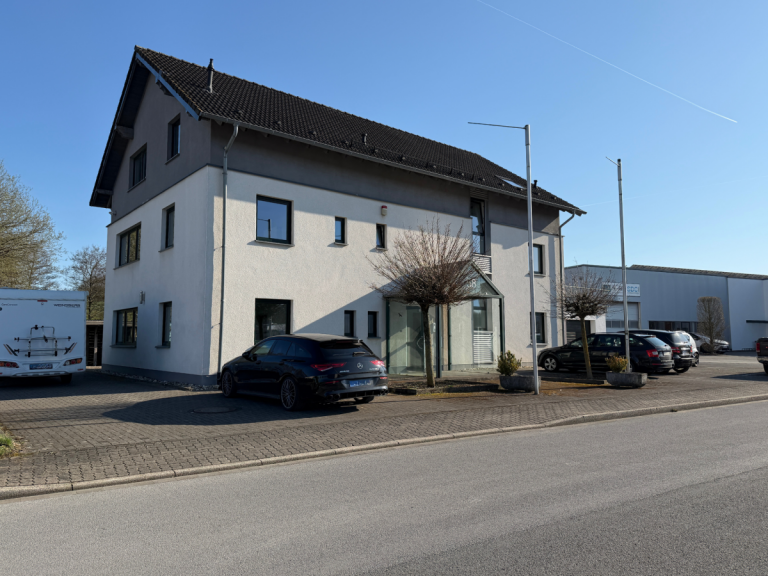 Ansicht Neuenrade sonstige Au�ergew�hnliche Gewerbeimmobilie mit integrierter Wohneinheit in Neuenrade-K�ntrop
