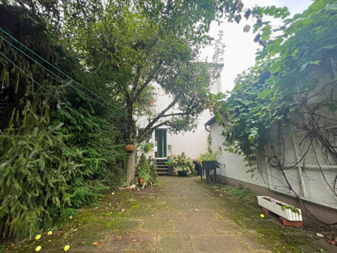 Garten Doppelhaush�lfte Menden (Sauerland)