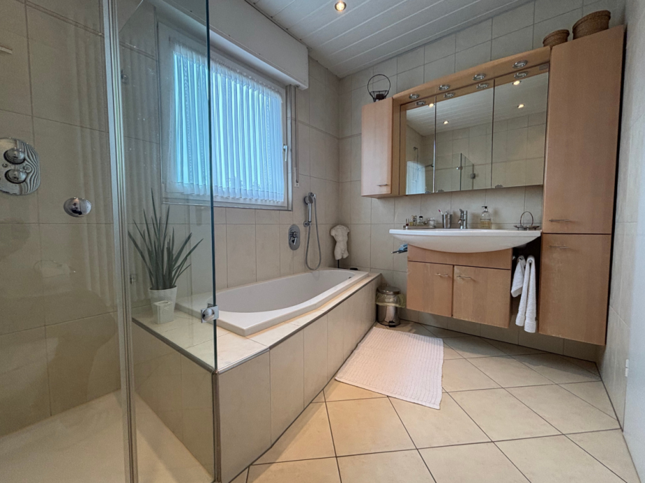 Badezimmer OG Reihenhaus Neuenrade